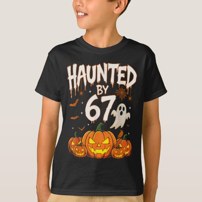 Haunted By 67 Funny Pumpkin And Ghost Halloween Co T-Shirt (Vorderseite)