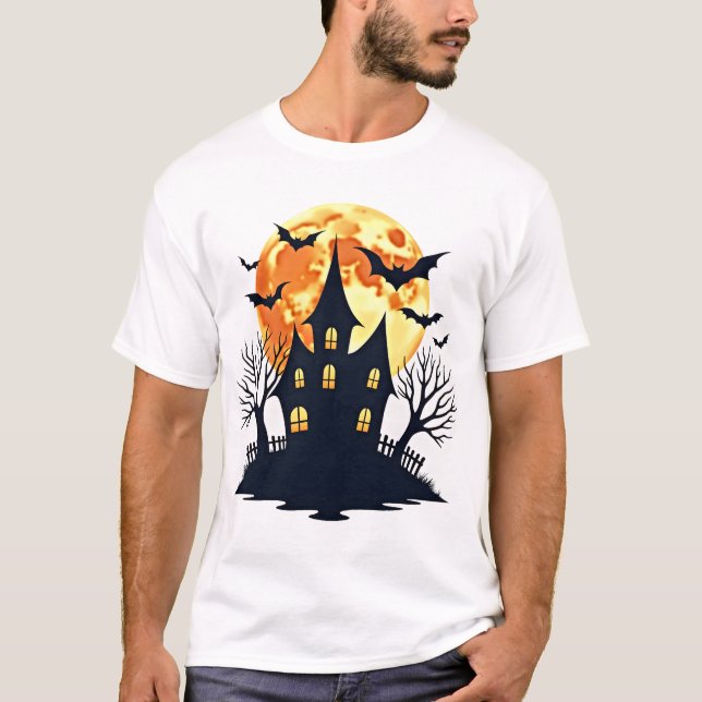 Haunted House with Bats � Spooky Halloween Tee (Vorderseite)
