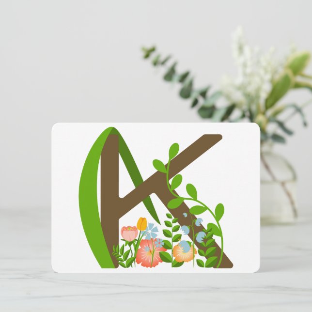 Hauptstadt K florale Monogramm Einladung (Stehend Vorderseite)