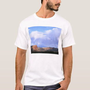 Hauptstadt Reef Nationalpark, Utah. USA. Kumulus T-Shirt