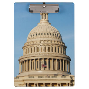 Hauptstadts-Gebäude geschossen auf Dämmerung Klemmbrett