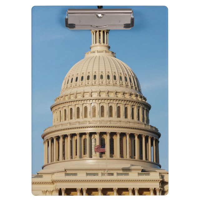 Hauptstadts-Gebäude geschossen auf Dämmerung Klemmbrett (Vorderseite)