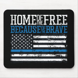 Haus der Freien wegen der Tapferen USA-Flagge Mousepad