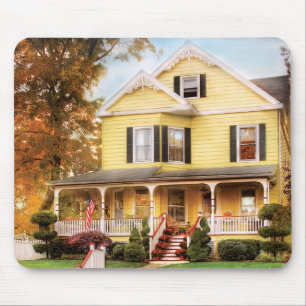 Haus - gelbe Spitze - Traumhaus Mousepad