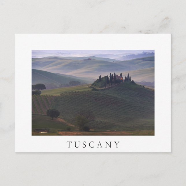 Haus in der Toskana am Nebel weiße Postkarte (Vorderseite)