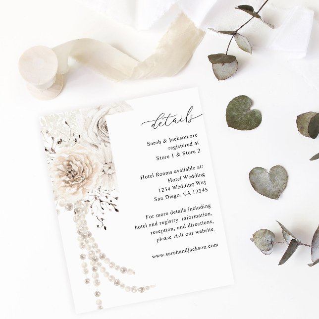 Haushaltsperlen und Weiße Blumendetails Flyer (Von Creator hochgeladen)