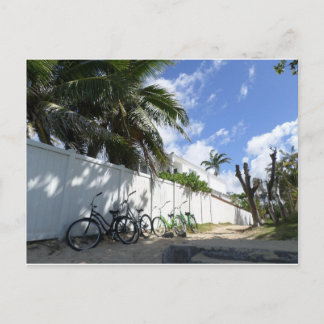 Hawaii Bikes Parkplatz am Strand von Lanikai Postkarte