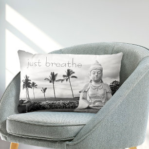 Hawaii Buddha atmen einfach das Schwarz-Weiß-Foto Lendenkissen