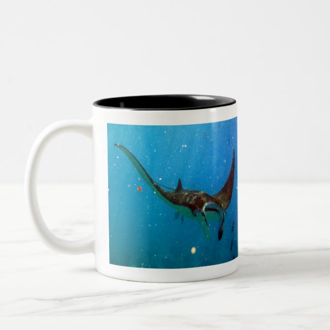 Hawaii Manta Ray Zweifarbige Tasse (Links)