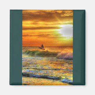 Hawaii Surfer bei Sunset Vibrant Orange Magnet