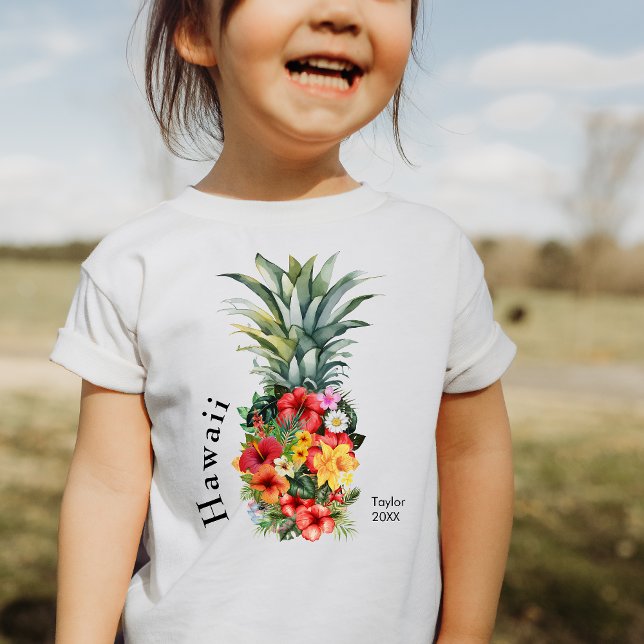 Hawaii Tropische Ananas mit Blume, Familienname Kleinkind T-shirt (Von Creator hochgeladen)