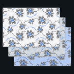 Hawaiian Holly Hanukkah Blue Floral Trio Geschenkpapier Set<br><div class="desc">Hau’oli Hanukaha ist Hawai'ian für Happy Hanukkah! Diese Abbildung zeigt eine tropische Interpretation der Heiligen in Hanukkah Farben und subtilen Gefälle. Die Schrift wird mit Schnee für eine zusätzliche Überraschung gefüllt. Dieses Design ist auf einer Vielzahl von Produkten für die Zuhause und Bekleidung für die ganze Familie erhältlich. Dieses Trio...</div>