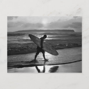 Hawaiian Surfer Heading Home, Black and White Postkarte