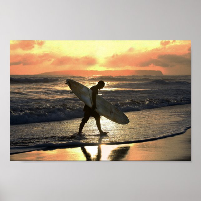 Hawaiian Surfer Heading Zuhause Poster (Vorne)