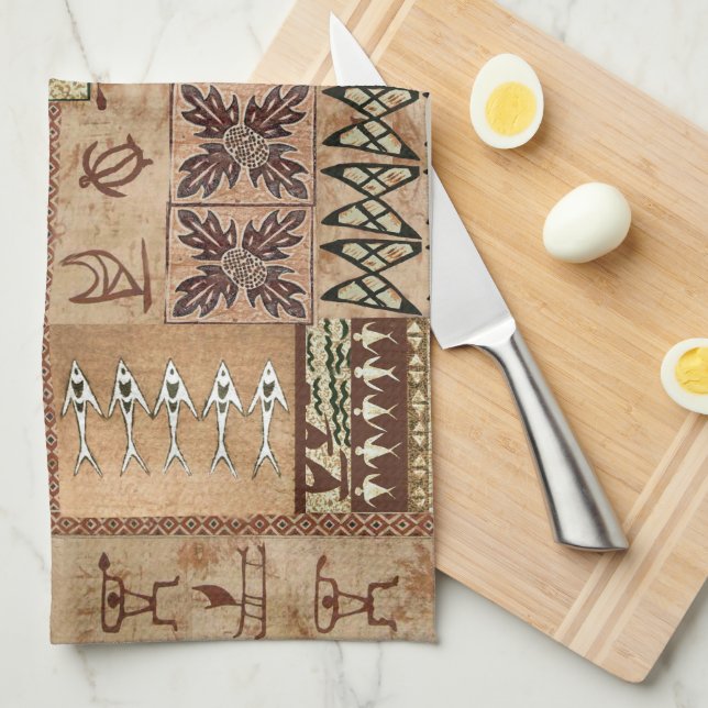 Hawaiianische Segelkanone und Petroglyph Tapa Geschirrtuch (Viertel Falte)