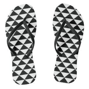 Hawaiisches Stammes- Tätowierungs-Dreieck-Muster Flip Flops