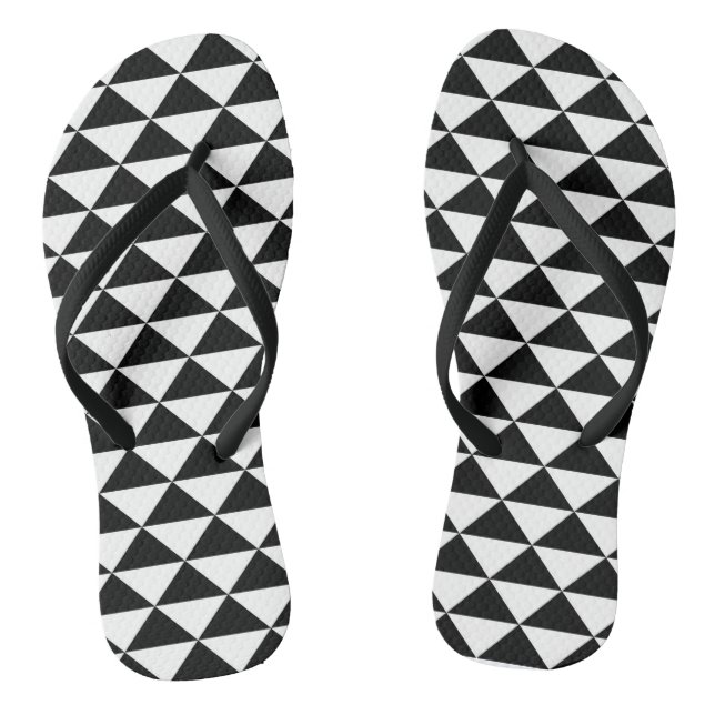 Hawaiisches Stammes- Tätowierungs-Dreieck-Muster Flip Flops (Fußbett)