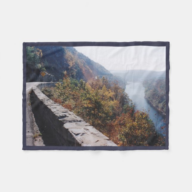 Hawksnest Fleecedecke (Vorderseite (Horizontal))