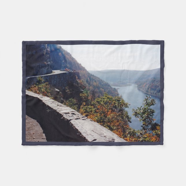 Hawksnest Fleecedecke (Vorderseite (Horizontal))