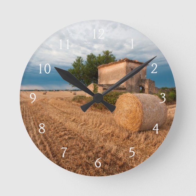 Haybale in der Provence Runde Wanduhr (Vorderseite)