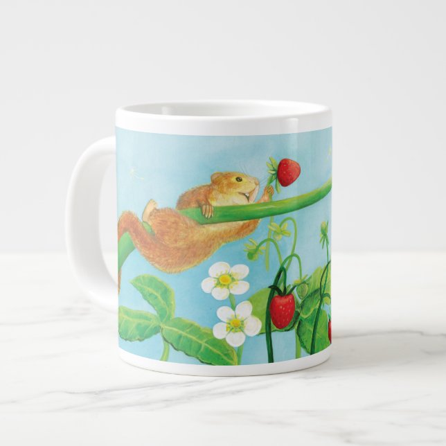 Hazel Dormouse, wilde Erdbeeren & Löwenpuff Jumbo-Tasse (Vorderseite Links)