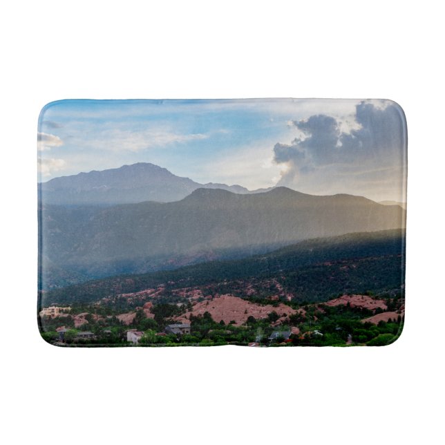 Hazy Pikes Peak Sunset Bath Mat Badematte (Vorderseite)