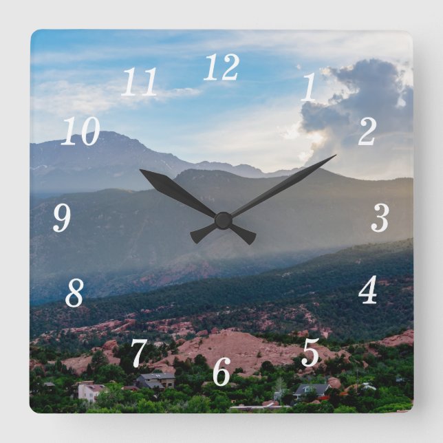 Hazy Pikes Peak Sunset Wall Uhr (Vorderseite)