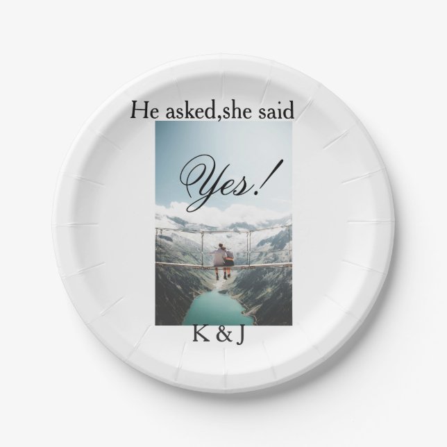 He asked she said yes engagement photo name stylis pappteller (Vorderseite)