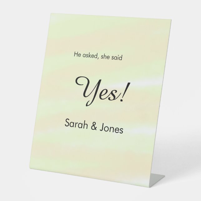 He asked she said yes engagement yellow pastel  sockelschild (Vorderseite)