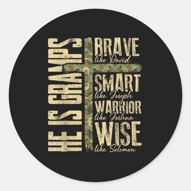 He Is Gramps Camo Religious Father's Day Christian Runder Aufkleber (Vorderseite)