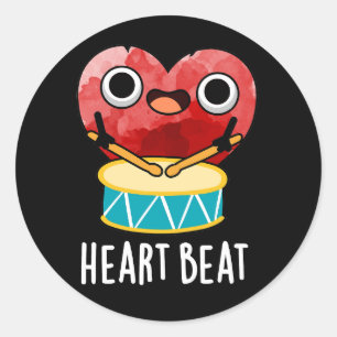 Heart Beat Funny Heart Drummer Pun Dark BG Runder Aufkleber