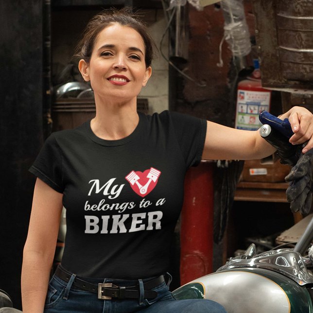 Heart Belongs Biker T-Shirt (Von Creator hochgeladen)