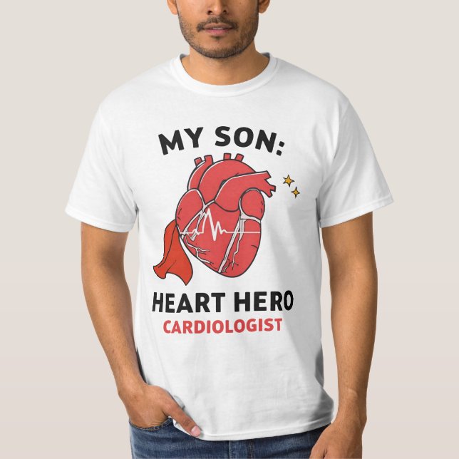 Heart Hero | Proud Parent of a Cardiologist T-Shirt (Vorderseite)