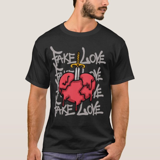 heart pierced by a sword streetwear T-Shirt (Vorderseite)