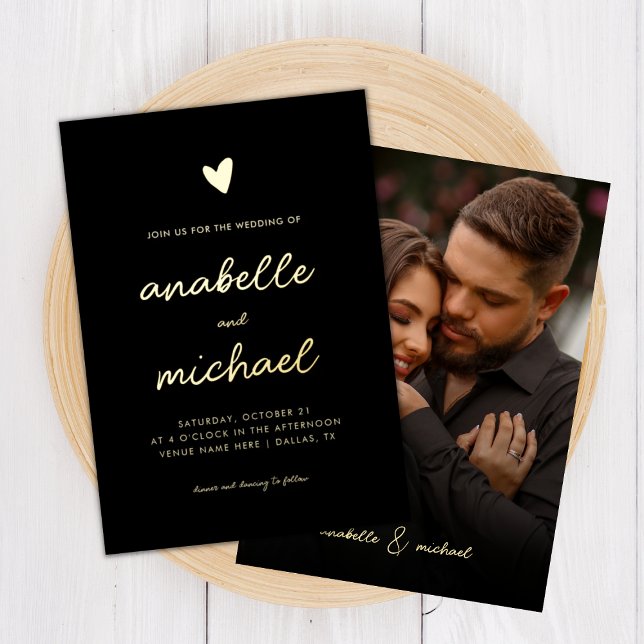 Heart & Romantic Modern Script Foto Wedding Gold Folieneinladung (Von Creator hochgeladen)