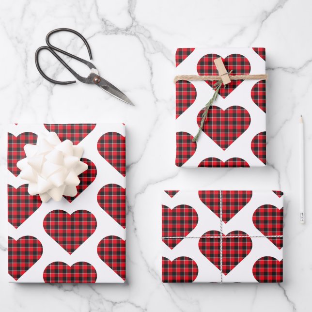 Heart Shaped Plaid Red Black Buffalo Geschenkpapier Set (Vorderseite)