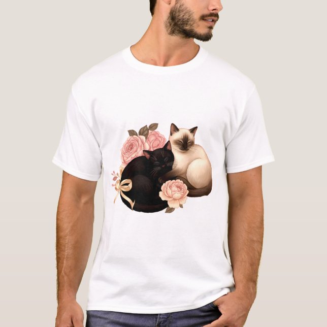 Heartbound: Siamese & Schwarze Katzen in Blüte T-Shirt (Vorderseite)