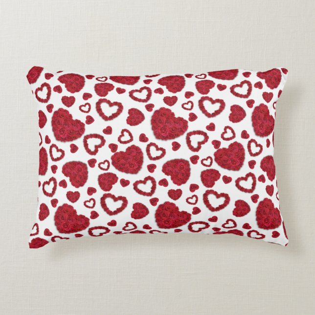 Hearts Red Roses Pattern Minimalist Valentine's Dekokissen (Vorderseite)