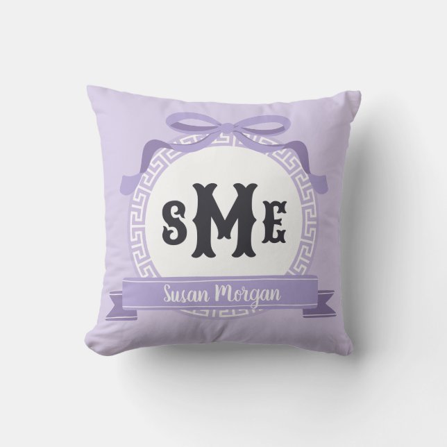 Heather Lila Reverse Griechisch Key Bow Monogram Kissen (Vorderseite)
