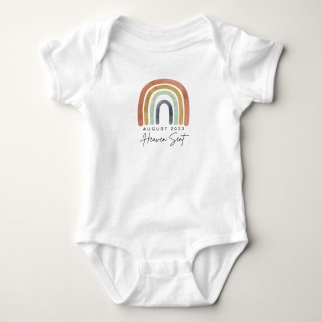 Heaven Sent Boho Rainbow Baby Ankündigung Onsie Strampler (Vorderseite)