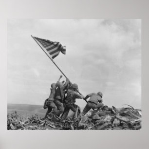 Heben der amerikanischen Flagge auf Iwo Jima (1945 Poster