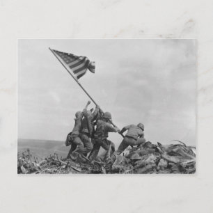 Heben der amerikanischen Flagge auf Iwo Jima (1945 Postkarte