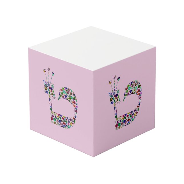 Hebräischer Brief 'TET' Würfel (Vorderseite Schrägansicht)