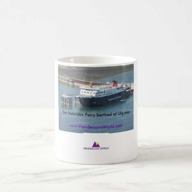 Hebrides Fähre an Uig Pier Kaffeetasse (Mittel)