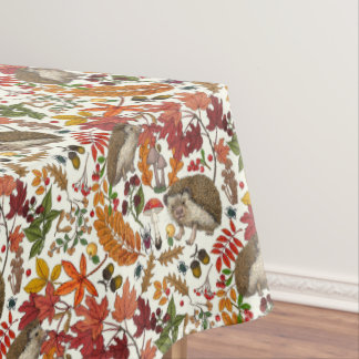 Hedgehogs and autumn forest flora on ivory tischdecke