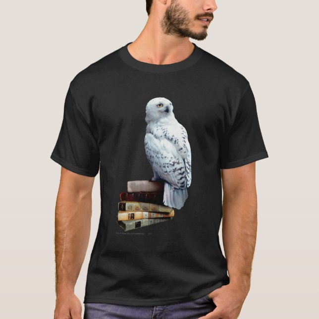 Hedwig auf Bücher T-Shirt (Vorderseite)