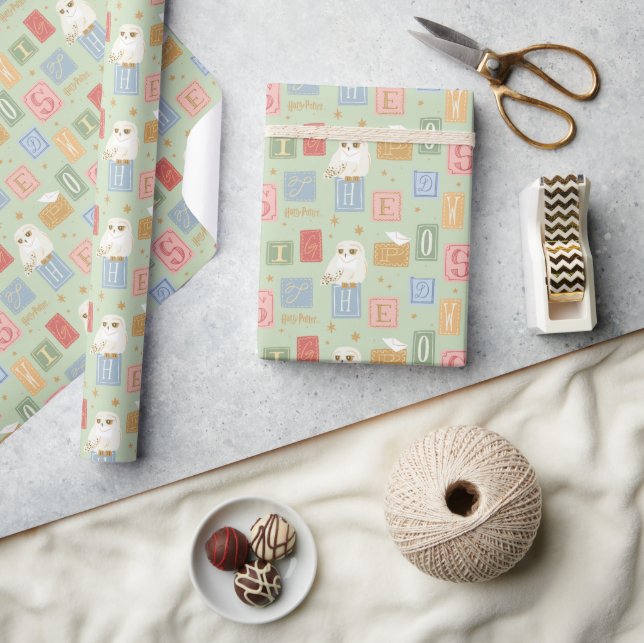 Hedwig-Post-Blockbuchstaben-Muster Geschenkpapier (Kunsthandwerk)