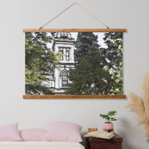 Heiligtum inmitten der Bäume Wandteppich Mit Holzrahmen