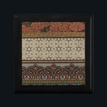 Heirloom Textil mit dekorativen Mustern Schmuckschachtel<br><div class="desc">Druck eines dekorativen Erbsttextils von Juni Erica Vess. Blütenmuster auf einem hellbraunen Hintergrund. Wenn Sie Gefallen an Erdtönen und Blume haben,  ist dies der Kauf für Sie!</div>