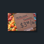 Heirloom Tomaten Greenmarket New York Fotografie Leinwanddruck<br><div class="desc">Im Tucker Square Greenmarket befindet sich ein originelles Farbfoto mit Tomaten/Paradeisern. Fotografiert in New York City. Viele weitere NYC- und Naturfotos sind in diesem Shop erhältlich. Sehen Sie nicht genau,  wonach Sie suchen? Kontaktieren Sie Rebecca um ein Produkt speziell für Sie zu gestalten!</div>